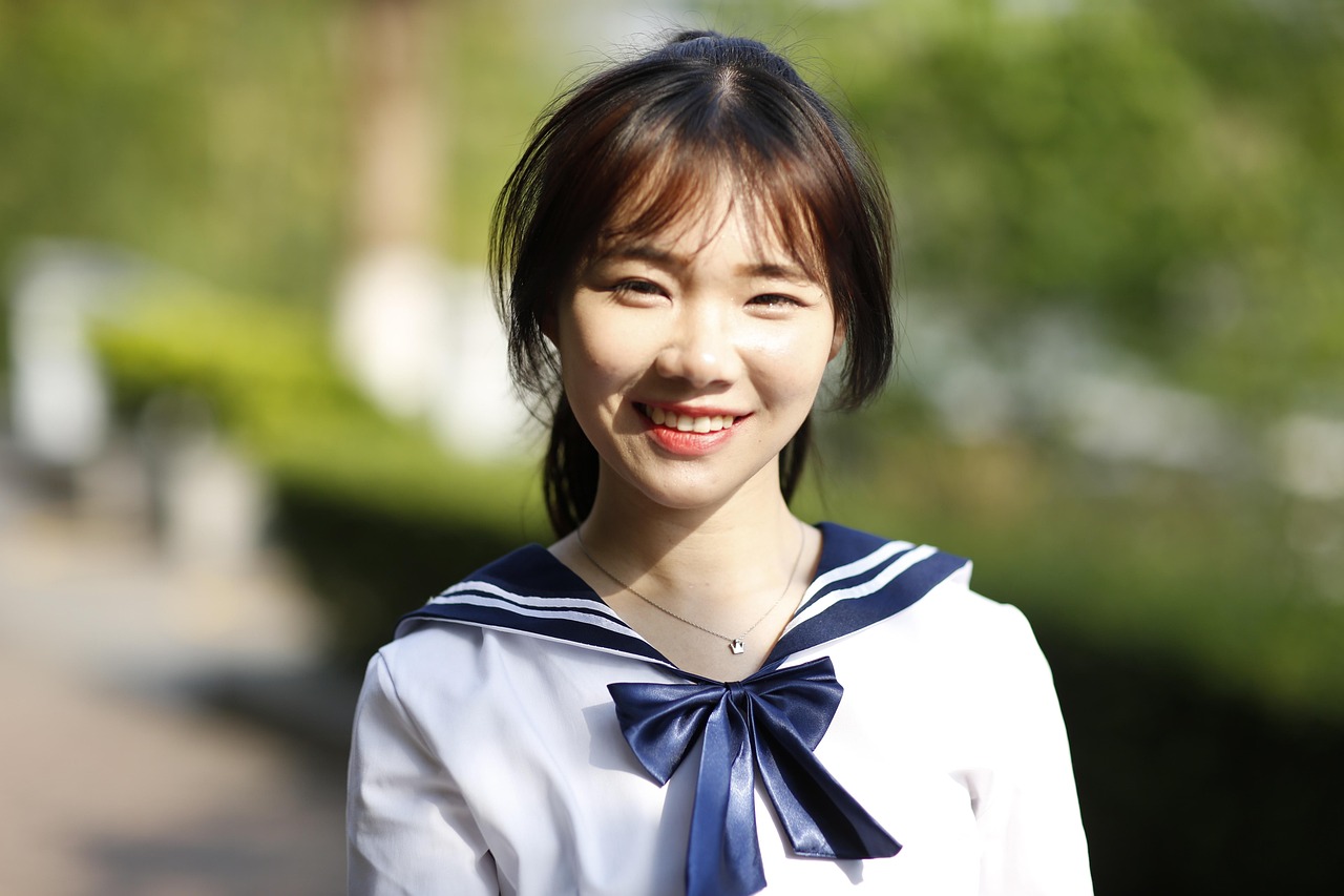蓝姐三中三论坛,蓝姐三中三论坛，探索、交流与成长