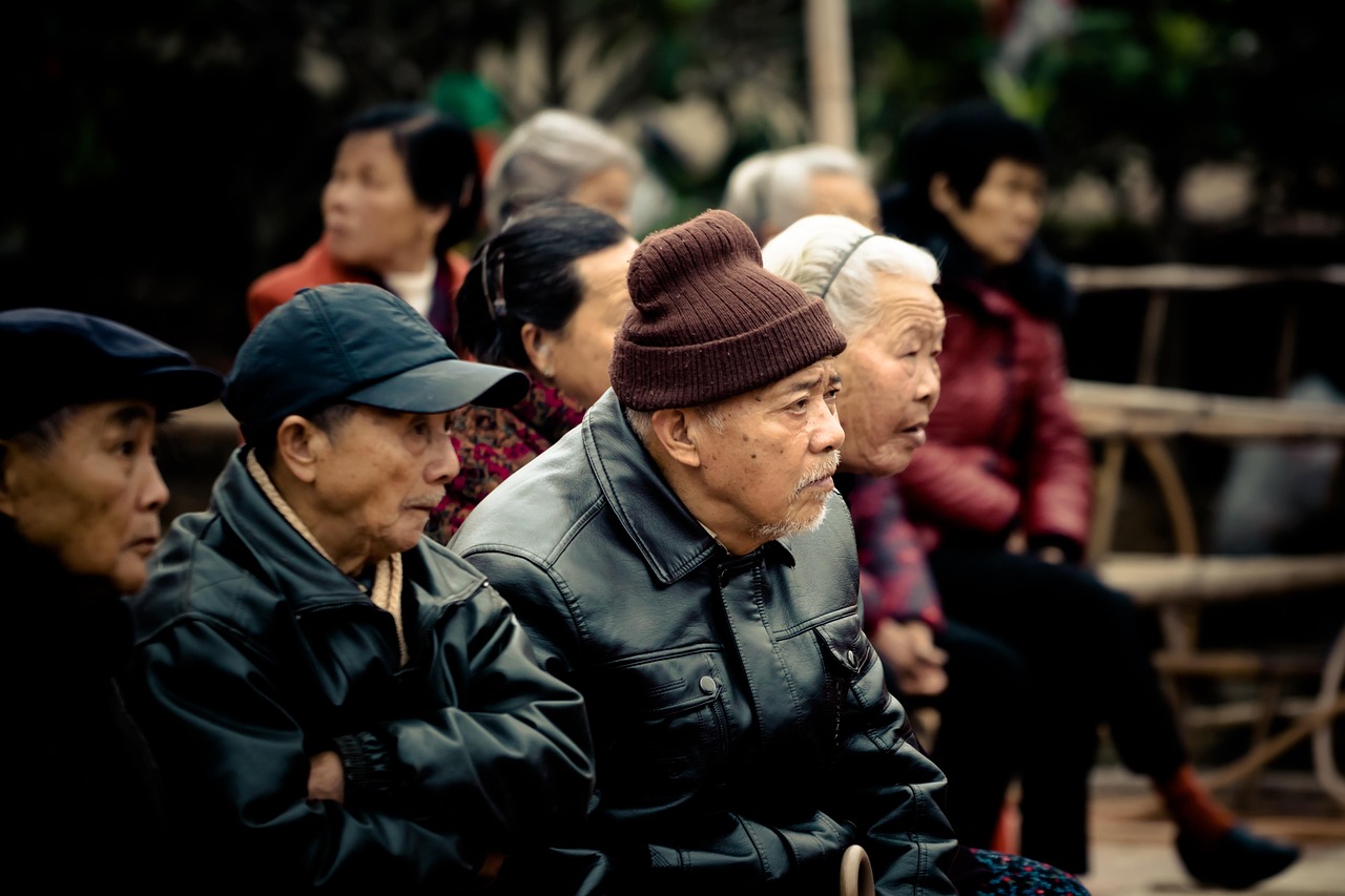 香港60万移民是真的吗为什么这么便宜,香港是否真的出现了60万移民？为什么费用如此低廉？——深度解析背后的真相与原因